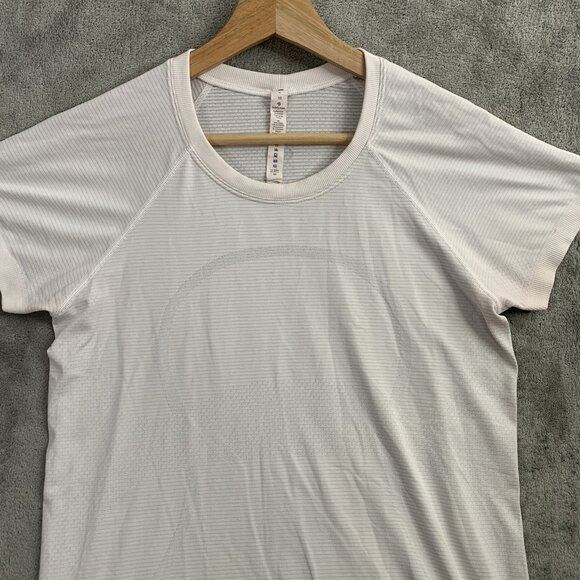 Lululemon Swiftly Tech Shirt Womens 10 White Short Sleeve Performance Athleisure - Picture 4 of 8